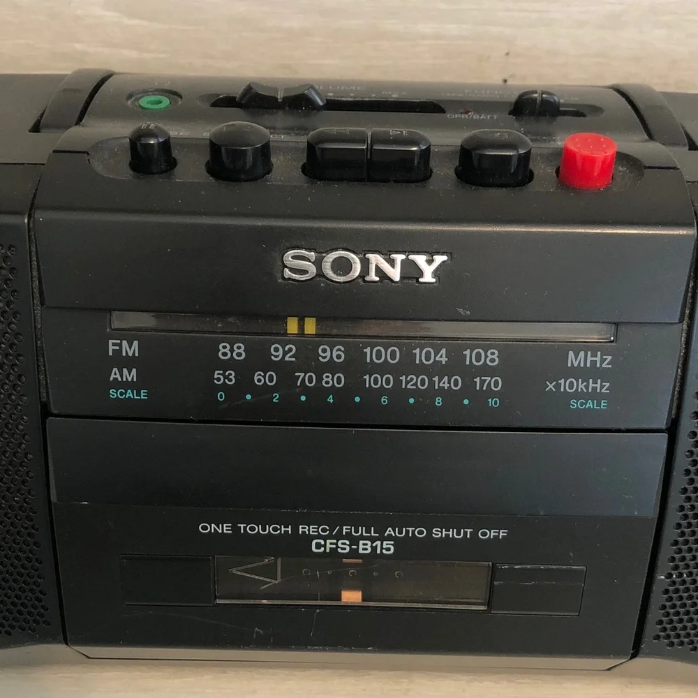Vintage Sony CFS-B15 AM/FM Radio Cassette Recorder Portable Boom Box Pls Read